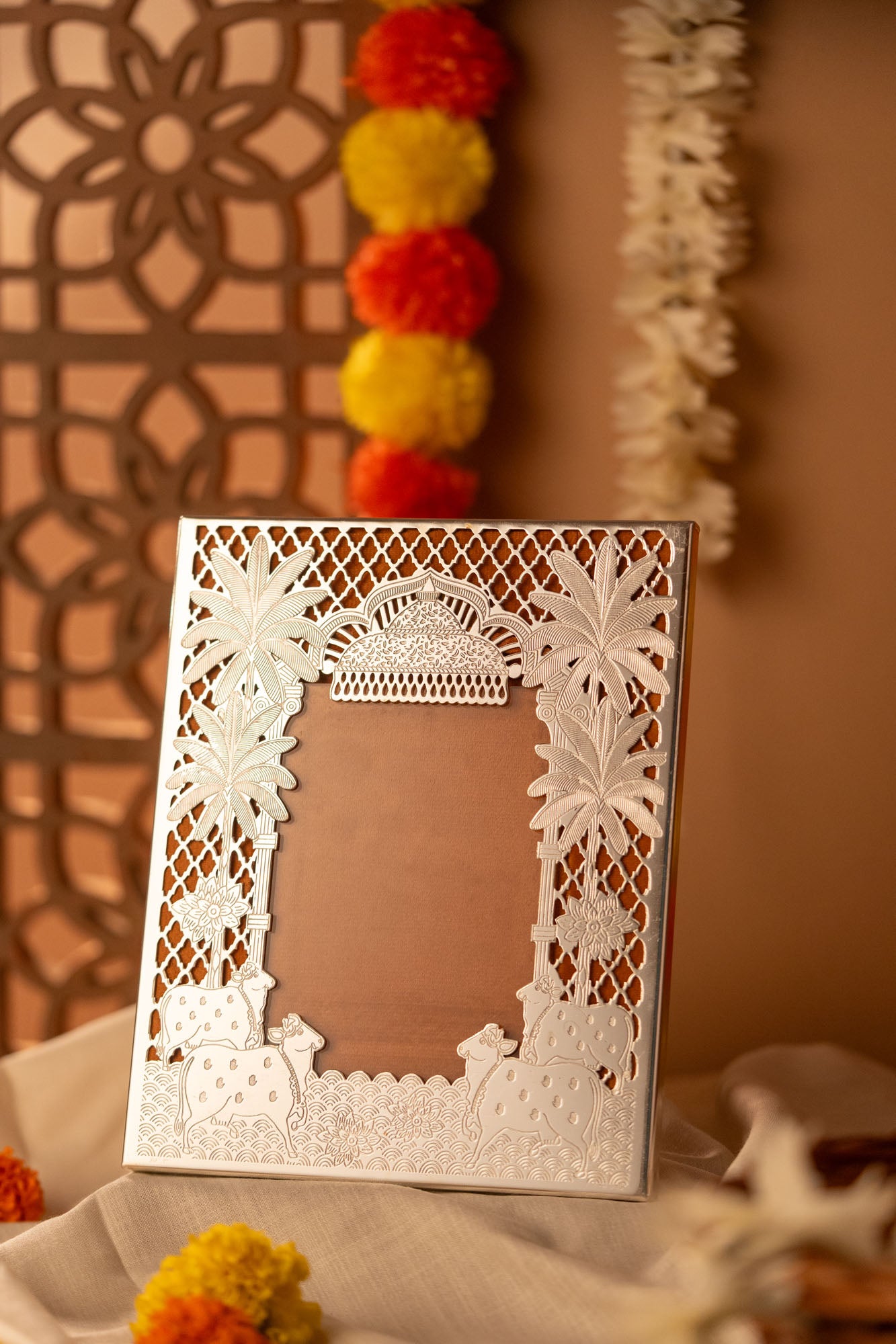 Silver Pichwayi Frame