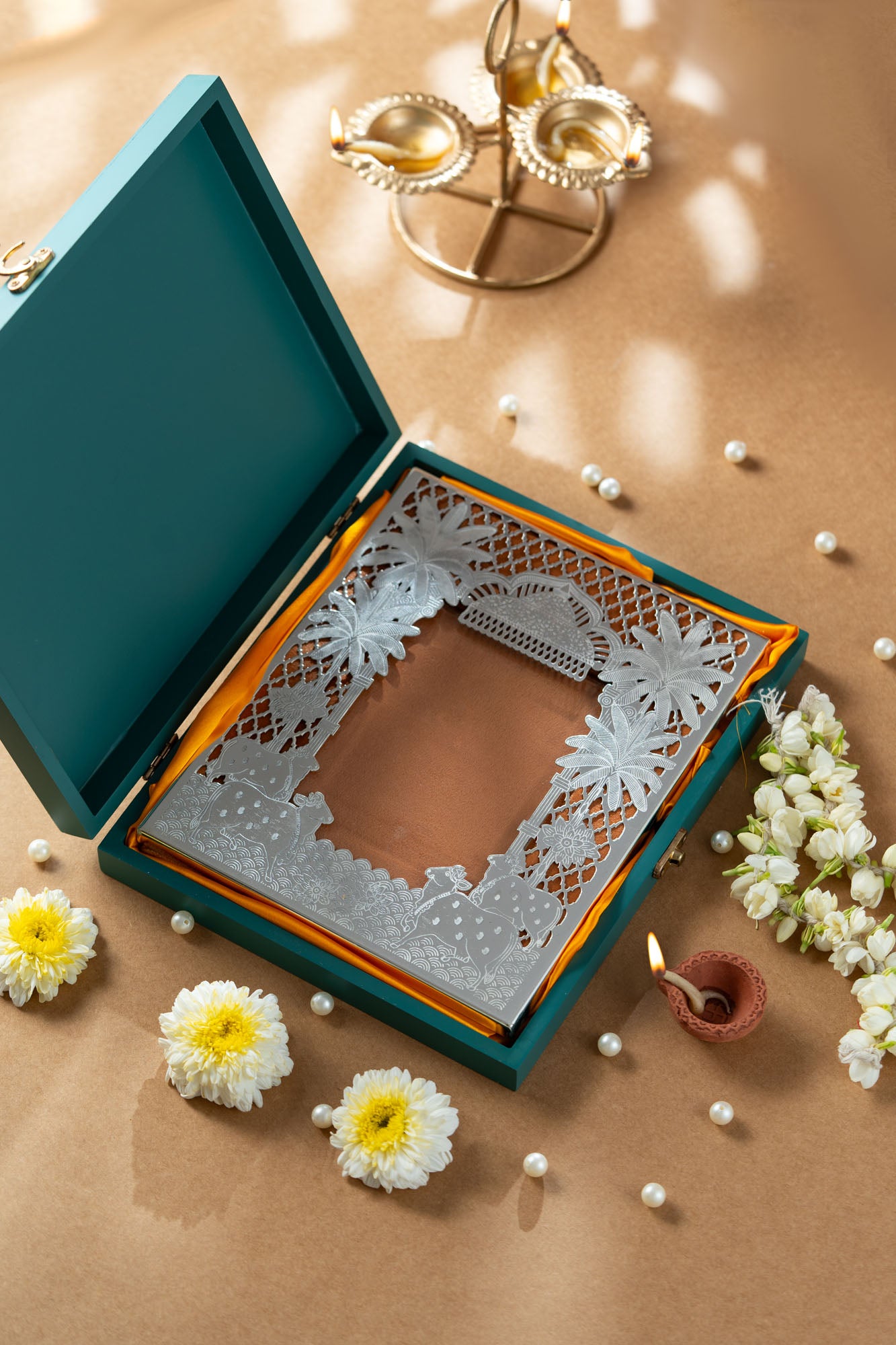 Silver Pichwayi Frame