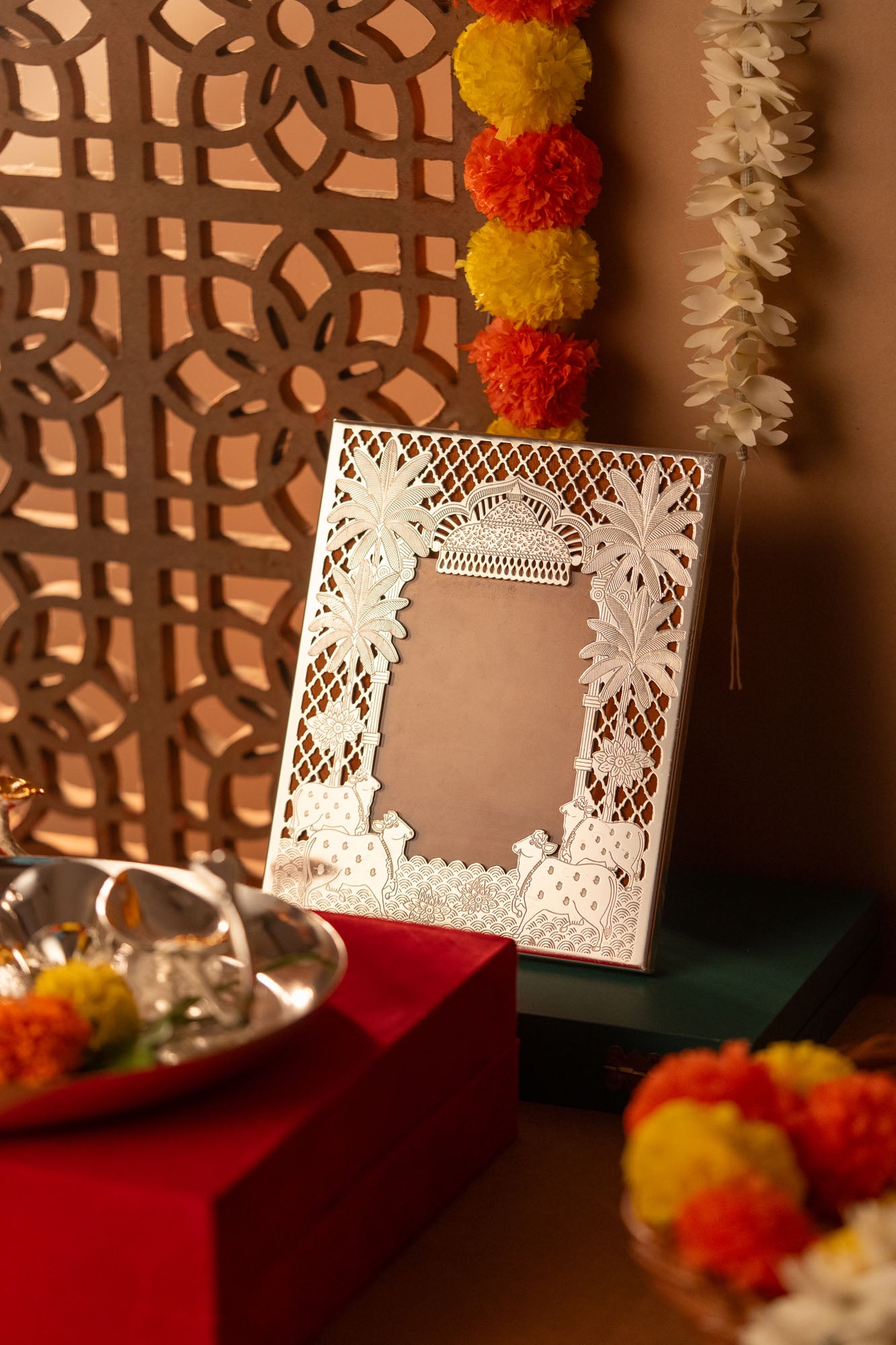 Silver Pichwayi Frame