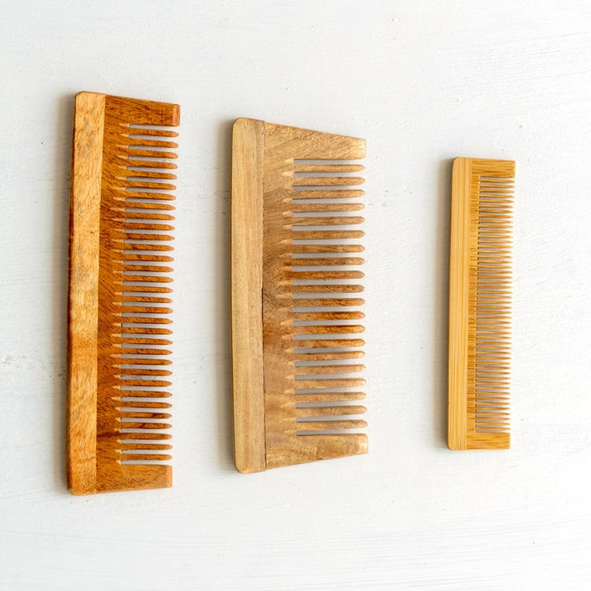 Eco-friendly wooden comb by Enva Plax